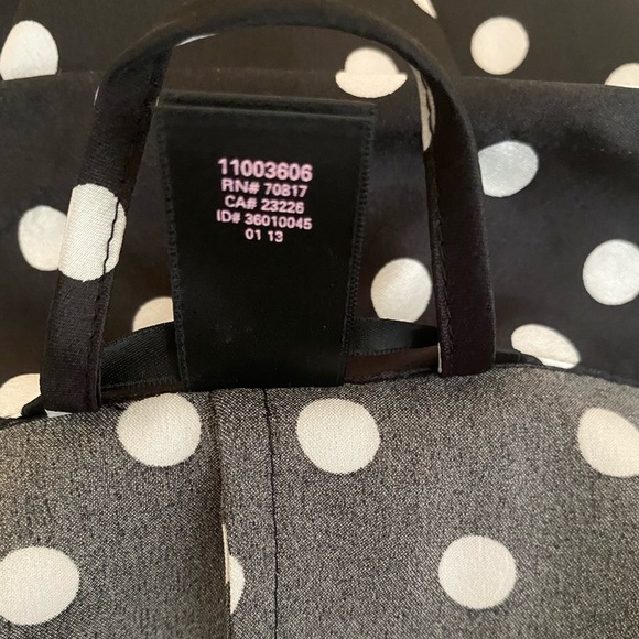 VICTORIA’S SECRET Elegant Women’s Small Black & White Polka Dot Satin-Style Robe - Picture 7 of 9